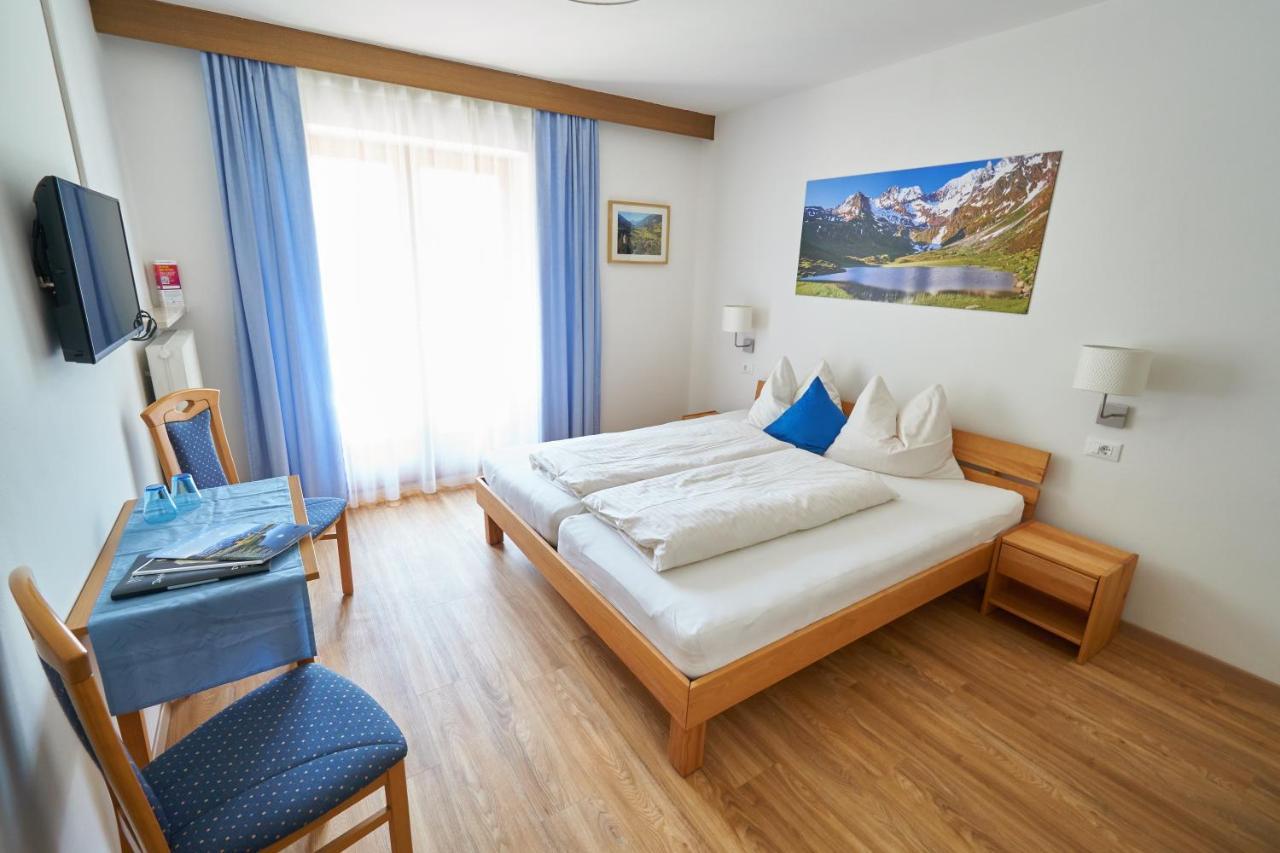 Privatpension Bergkristall San Martino In Passiria  Exterior photo