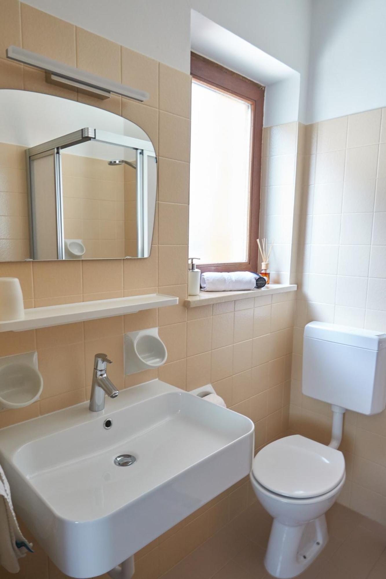Privatpension Bergkristall San Martino In Passiria  Room photo