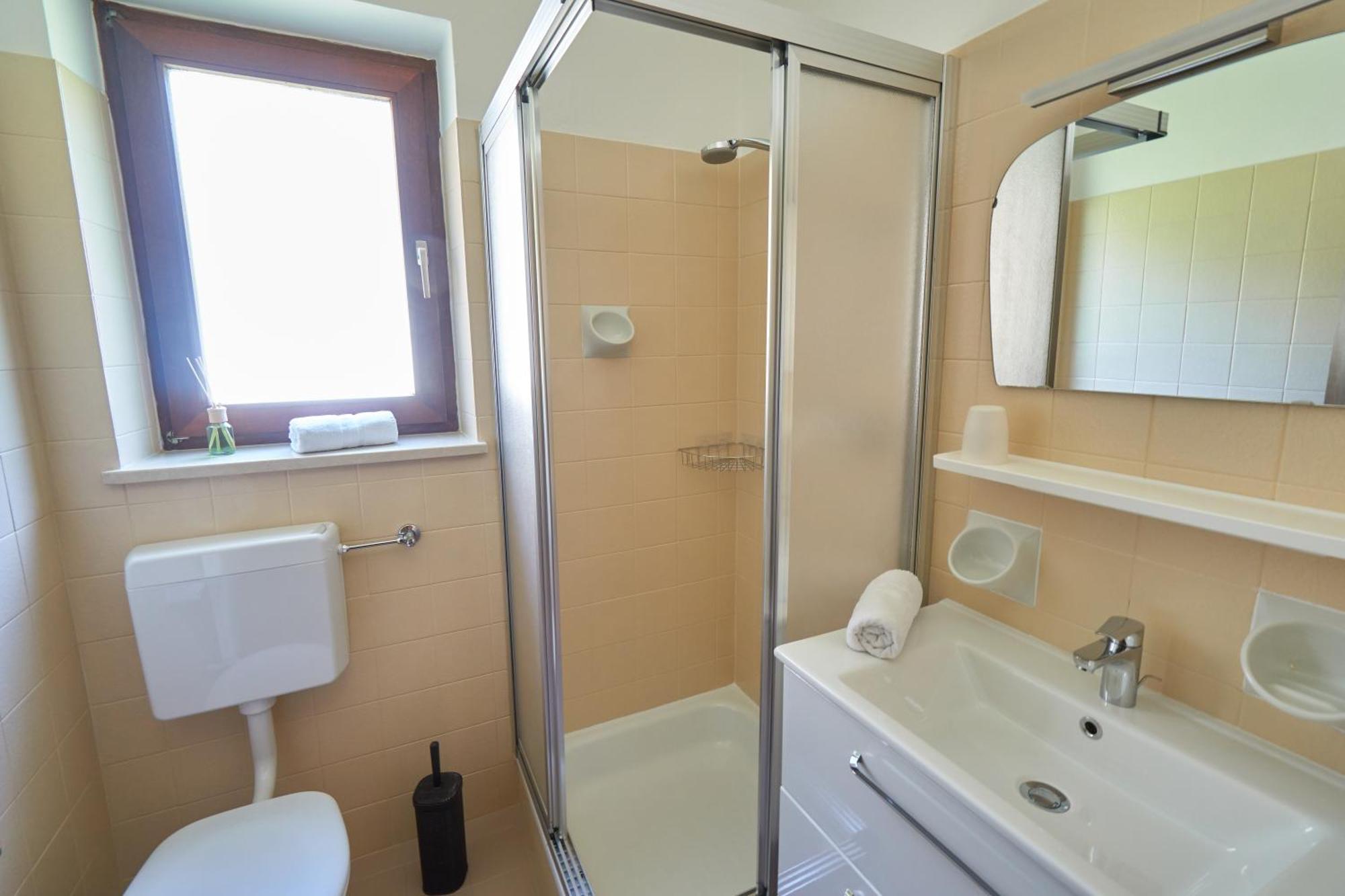 Privatpension Bergkristall San Martino In Passiria  Room photo